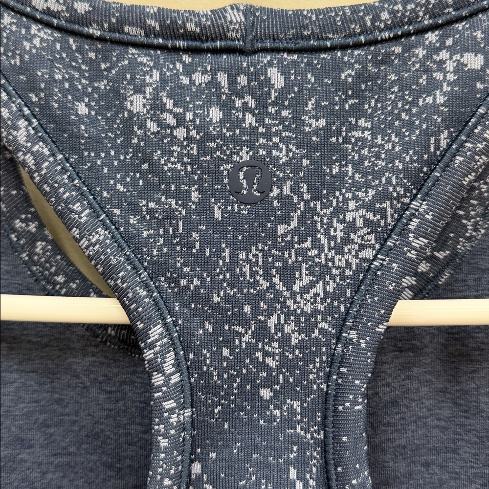 Lululemon Ebb to Street Cropped Tank Distorted Noise Mineral Blue Pastel Sz 8! - Picture 7 of 8